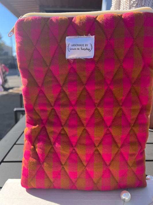 Cinnamon Book Sleeve with Zipper