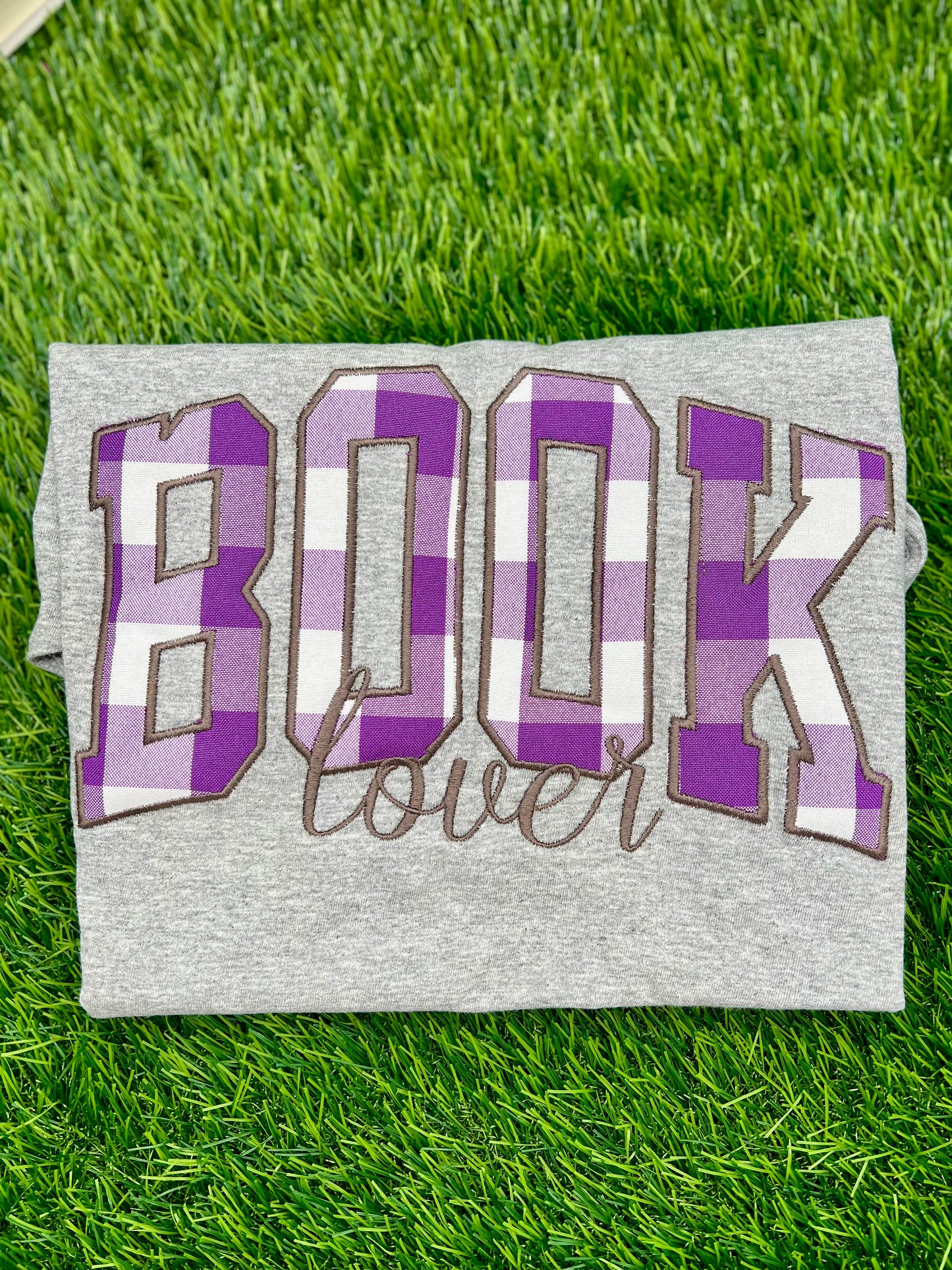 Book Lover Embroidery T-shirt